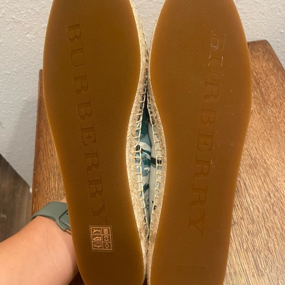 Burberry floral print canvas espadrilles - Picture 6 of 11
